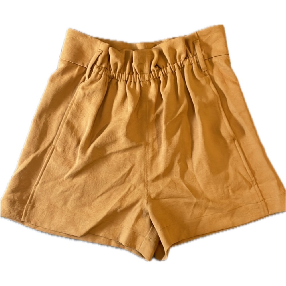 Wilfred Carmel Stretch High Waist Paper bag Shorts with Pockets .